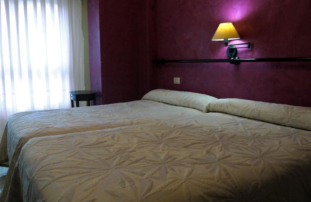 Hotel Lena Pola de Lena Room photo